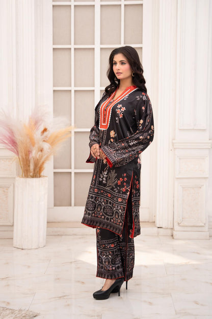 Ebony Bloom – Printed 2-Piece Silk Suit