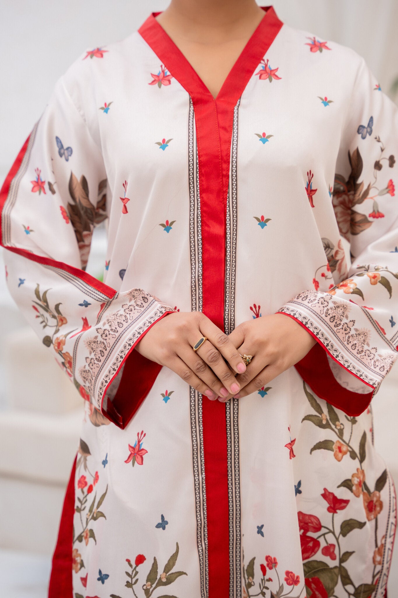Red Garden – Printed 2-Piece Silk Suit
