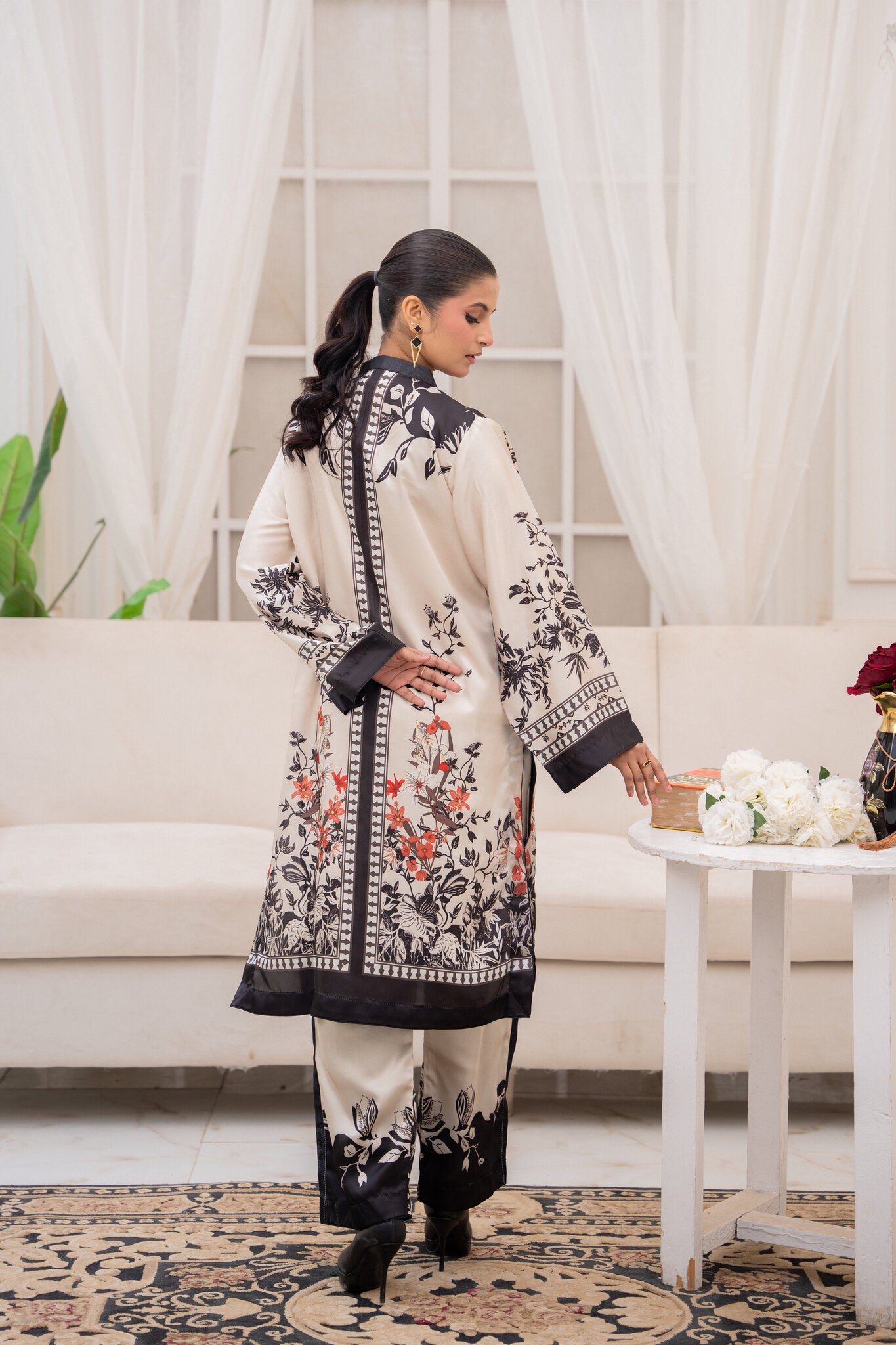 Ivory Noir – Printed 2-Piece Silk Suit