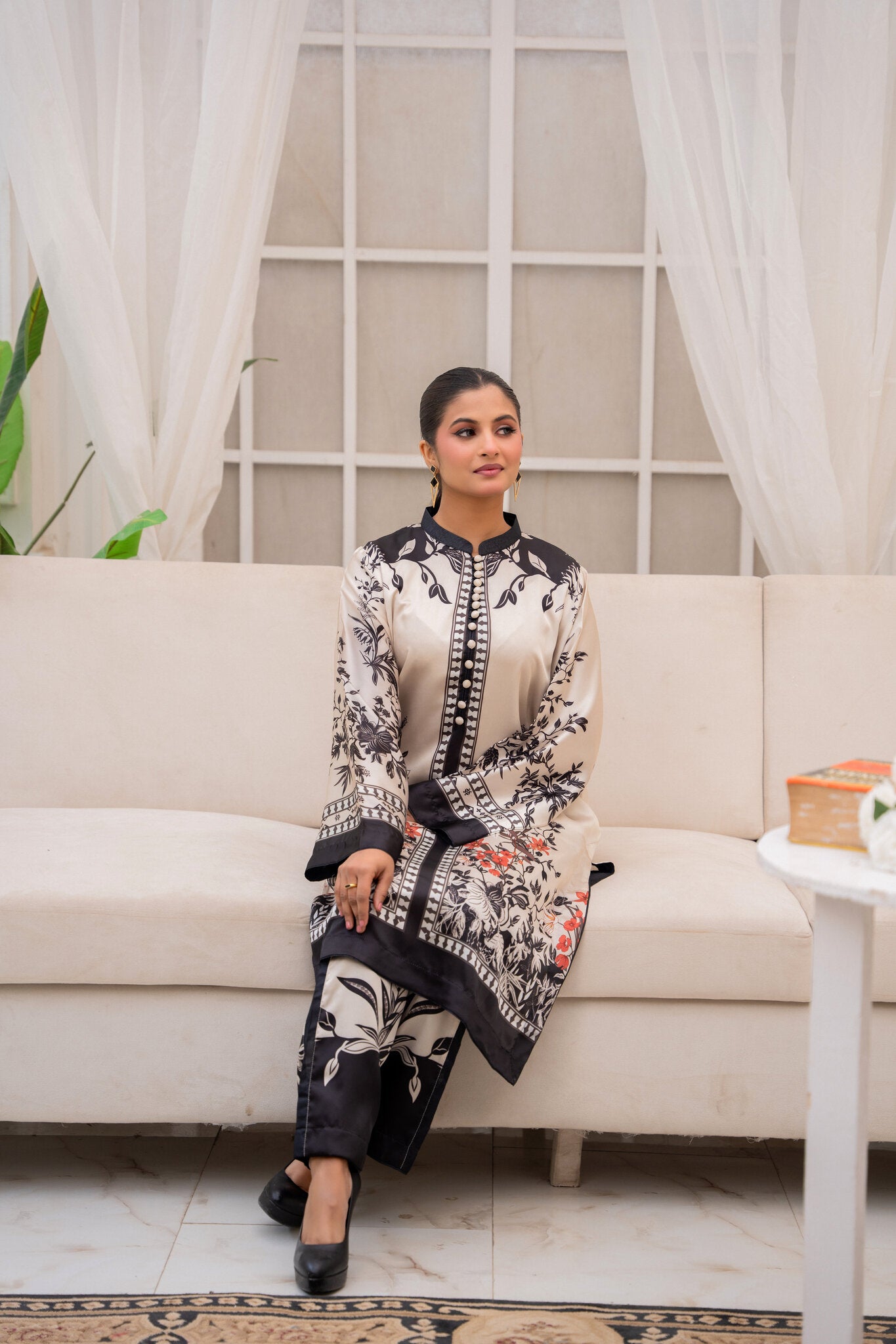 Ivory Noir – Printed 2-Piece Silk Suit